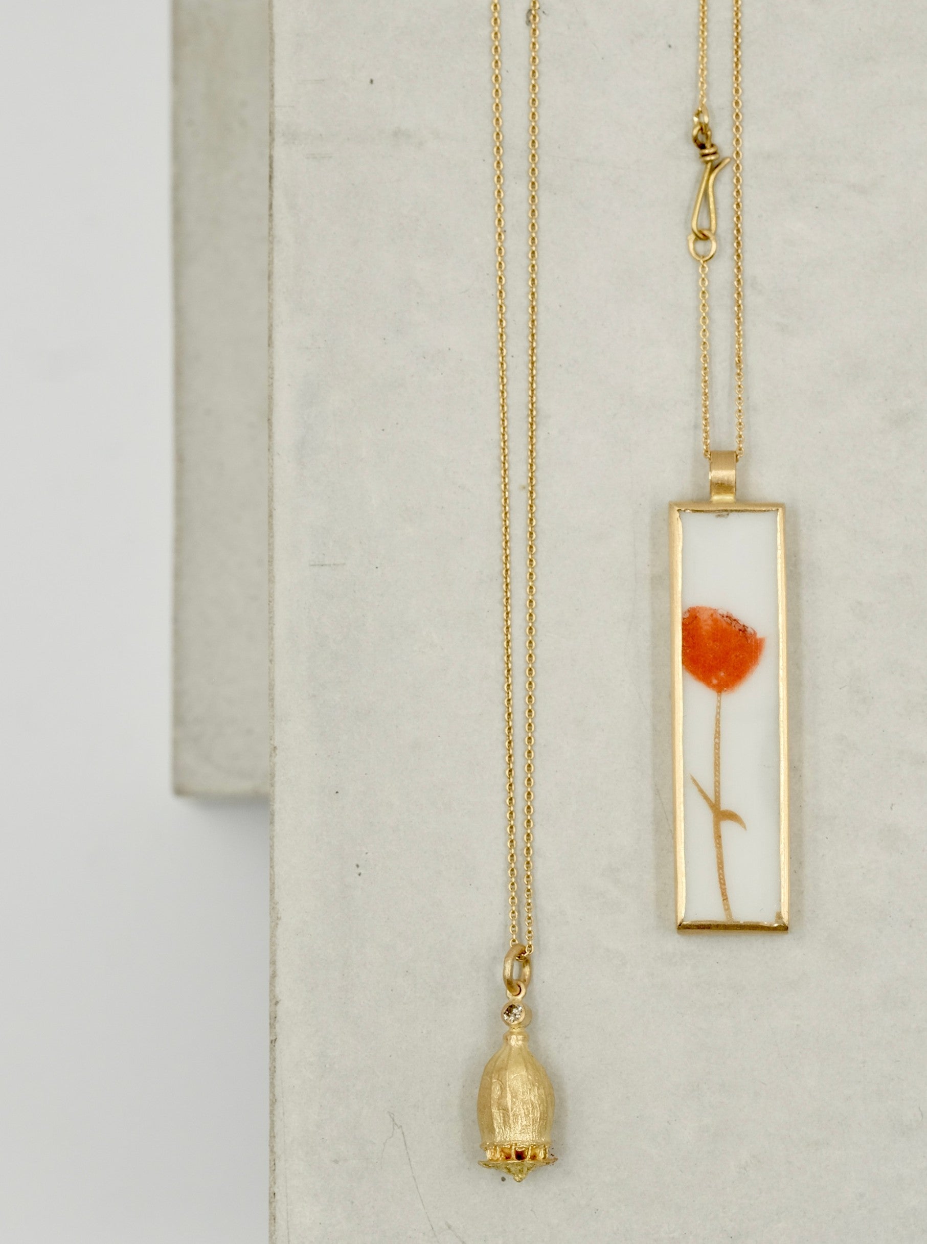 Anhänger 750/-Gold. Porzellan