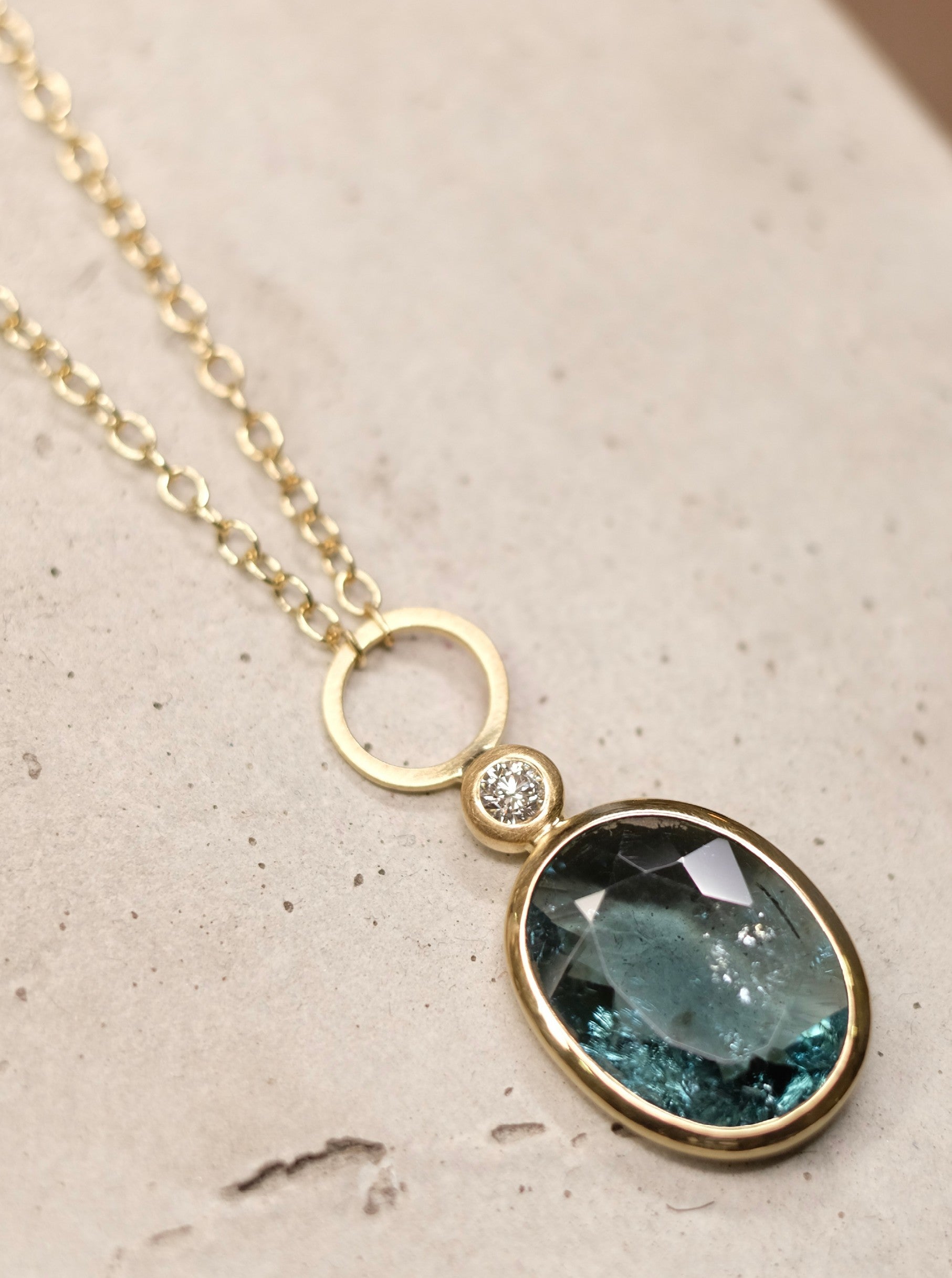 Kette 750/-Gold mit Turmalin und Brillant