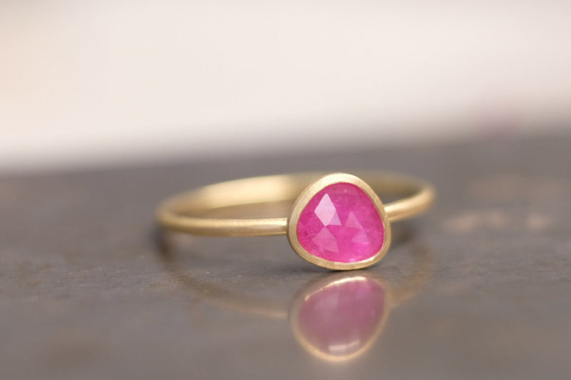 Ring 750/-Gold Rubin