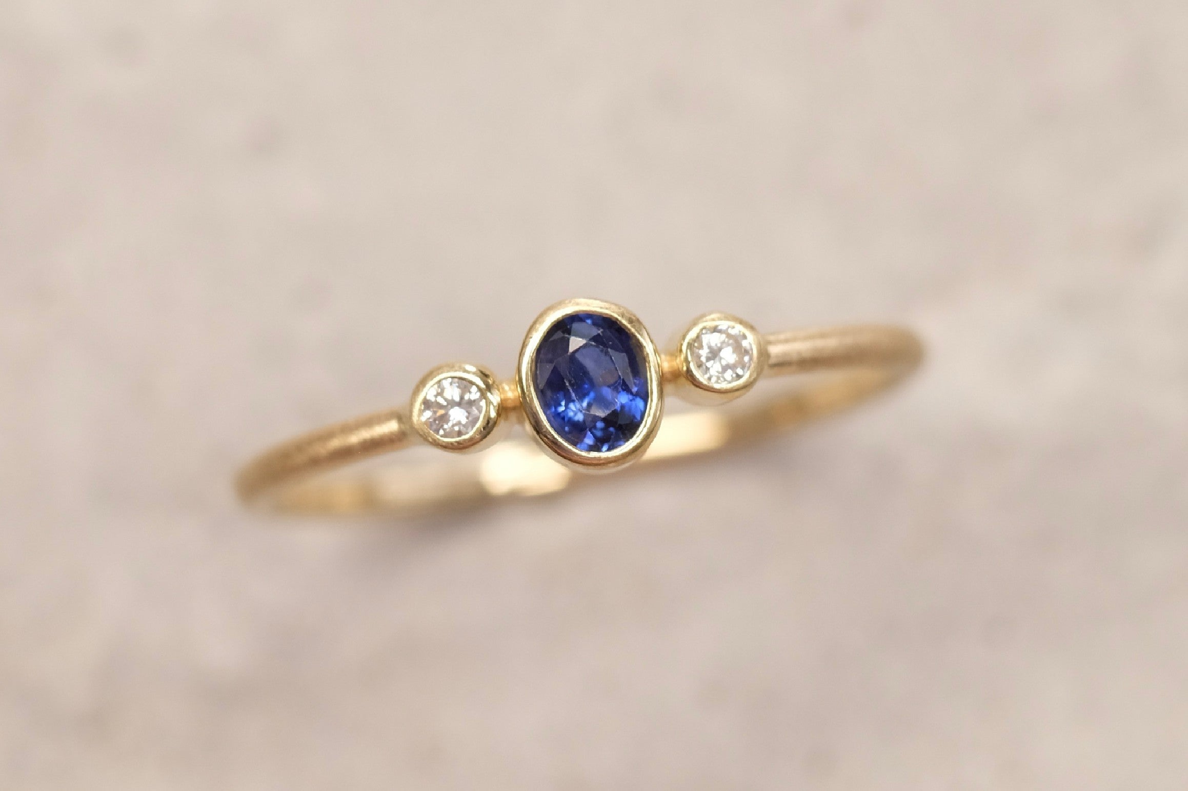 Ring 750/-Gold Saphir Brillanten